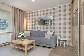 Soft Beige Raniuszka by Renters