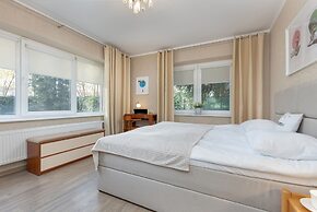 Soft Beige Raniuszka by Renters