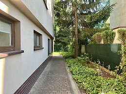 Soft Beige Raniuszka by Renters