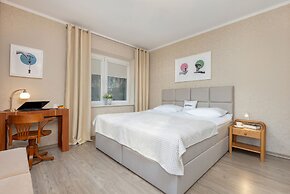 Soft Beige Raniuszka by Renters