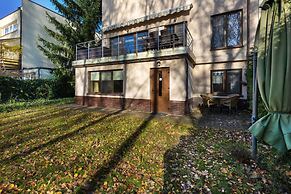 Soft Beige Raniuszka by Renters