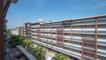 B2 Korat Night Market Boutique