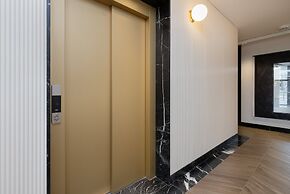 Luxurious Apartment in Gdynia by Renters