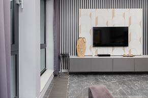 Luxurious Apartment in Gdynia by Renters