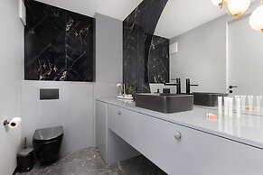 Luxurious Apartment in Gdynia by Renters