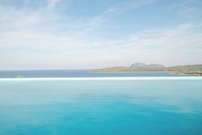 Giotto In Sardegna With Shared Pool