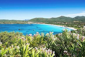 Giotto In Sardegna With Shared Pool