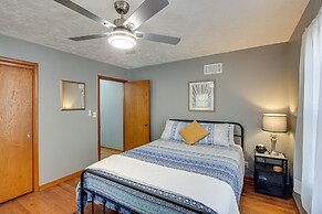 Missouri Escape w/ Furnished Patio, Near Downtown!