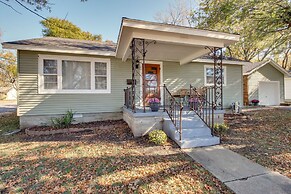 Missouri Escape w/ Furnished Patio, Near Downtown!