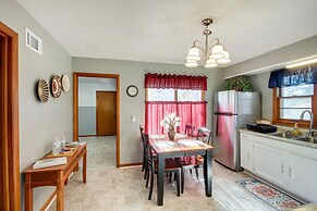 Missouri Escape w/ Furnished Patio, Near Downtown!