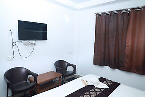 Urban Stay Chairmen Hotel