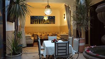 Riad Kalé Polis