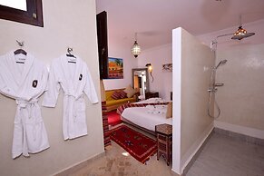 Riad Kalé Polis