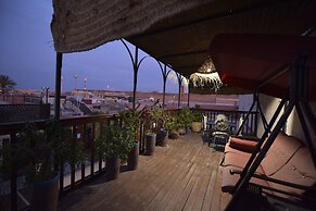 Riad Kalé Polis