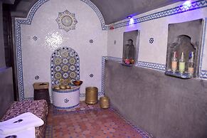 Riad Kalé Polis