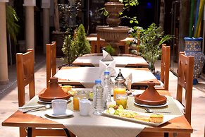 Riad Kalé Polis