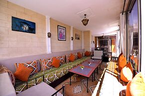 Riad Kalé Polis
