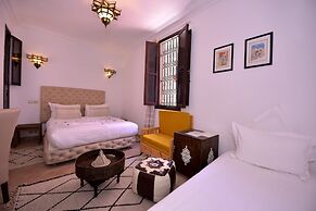 Riad Kalé Polis