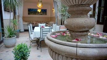 Riad Kalé Polis