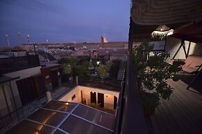 Riad Kalé Polis