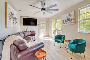 Spring Hill Home on Canal: Boat Dock & Pool Table!