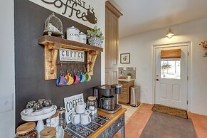 Cortez Retreat w/ Hot Tub - 11 mi to Mesa Verde!