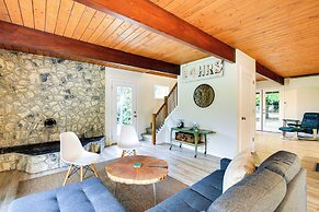 Modern Oregon Getaway w/ Fireplace, Yard & Deck