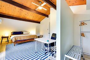 Modern Oregon Getaway w/ Fireplace, Yard & Deck