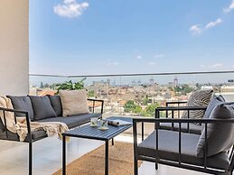 Sanders Cruise - Brand New 1-bdr Apt With Balcony