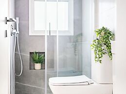 Sanders Cruise - Lovely 1-bdr Apt With Balcony