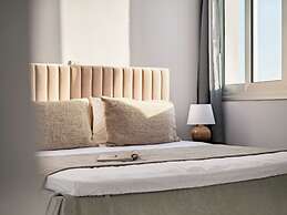 Sanders Cruise - Lovely 1-bdr Apt With Balcony