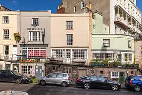 Bright & Quirky 3BD Home - Wellington Terrace!