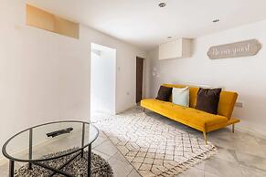 Bright & Quirky 3BD Home - Wellington Terrace!