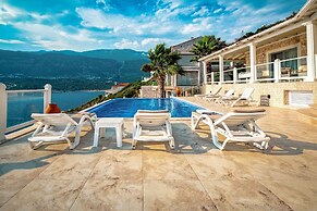 Villa Alis