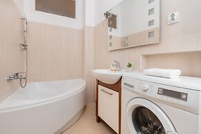 Charming Apartment in Warsaw by Renters