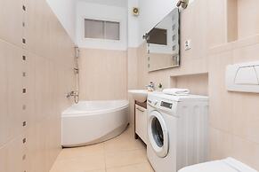 Charming Apartment in Warsaw by Renters