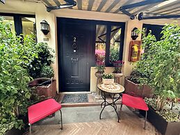 Navona Garden Suites