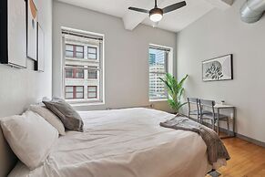 Spacious 2BR Downtown Retreat