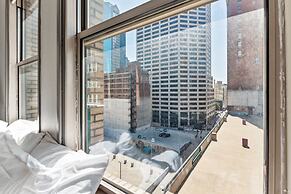 Spacious 2BR Downtown Retreat