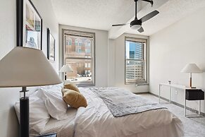 Spacious 2BR Downtown Retreat