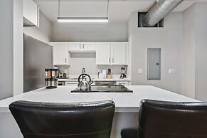 Spacious 2BR Downtown Retreat