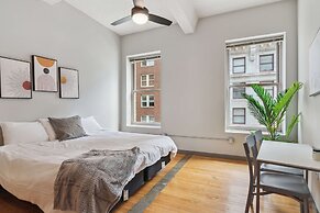 Spacious 2BR Downtown Retreat