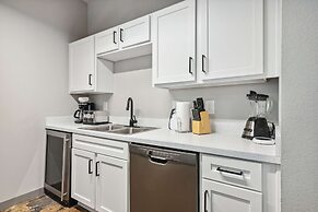 Spacious 2BR Downtown Retreat