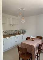 House Sleeps 6-garden-freeparking-bbq-patio-petsok