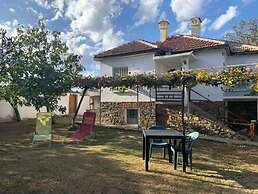 Captivating 3-bed House in Ognen