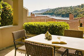 Paramithenio Village Beach Resort & Spa