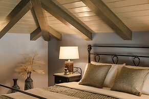 Paramithenio Village Beach Resort & Spa