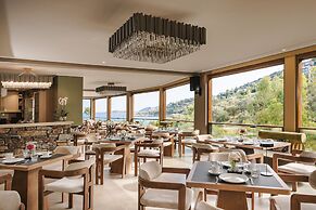 Paramithenio Village Beach Resort & Spa