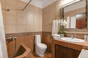 Paramithenio Village Beach Resort & Spa