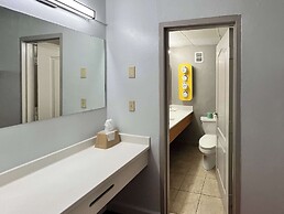 Studio 6 Suites Springfield, OH